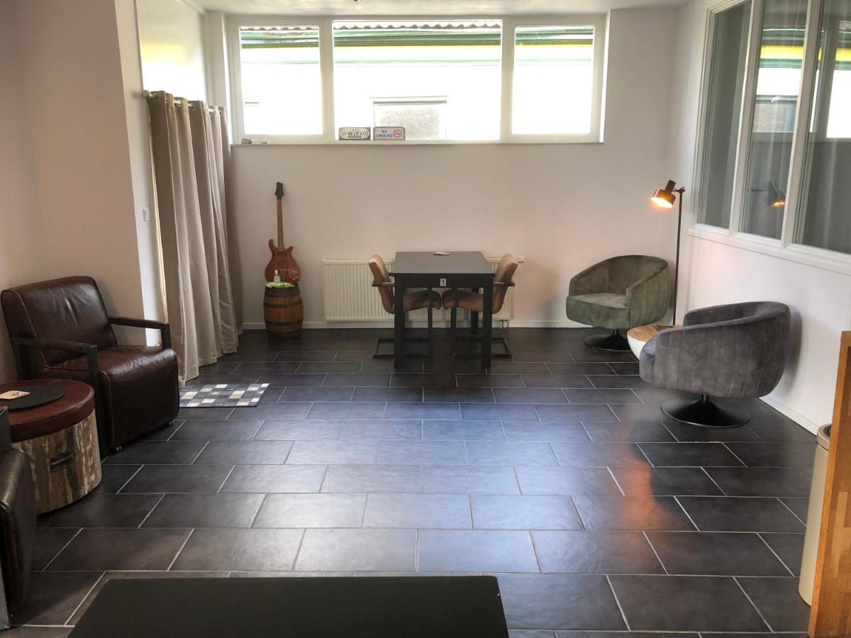 'T Posthuys Bed & Breakfast Leens Dış mekan fotoğraf