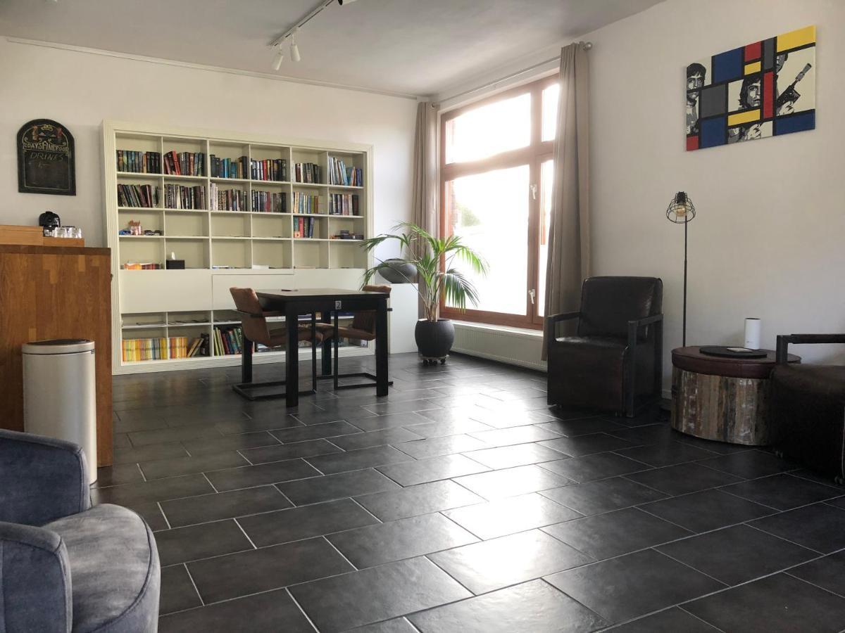 'T Posthuys Bed & Breakfast Leens Dış mekan fotoğraf